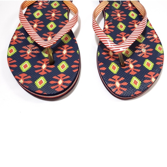 Vera Bradley "Sun Valley" Flip Flops - Picture 2 of 8